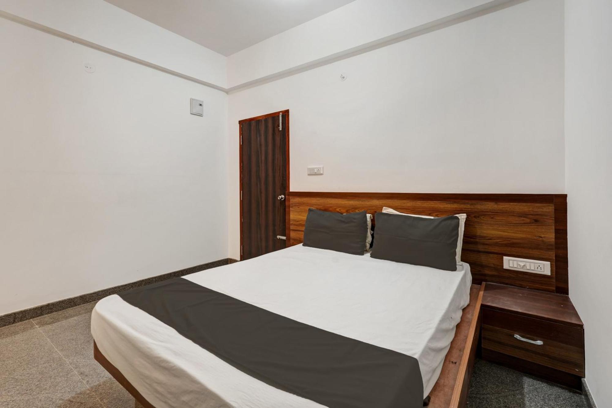 Oyo Hotel Bungalow Inn Lodging & Boarding Bangalore Dış mekan fotoğraf